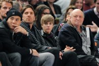 Basketball NBA 10/11: S&Aring;&nbsp;nger Justin Bieber