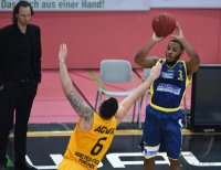 Basketball 1. Bundesliga 15/16 Hauptrunde: Walter Tigers Tuebingen - Phoenix Hagen