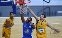 Basketball 1. Bundesliga 16/17 Hauptrunde: Walter Tigers Tuebingen - FRAPORT SKYLINERS Frankfurt
