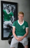 Fussball 1. Bundesliga, Saison 2012/2013, Werder Bremen: Kevin de Bruyne exklusiven Pressefoto ULMER Fotoshooting