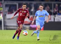 Fussball 1. Bundesliga Saison 21/22: FC Bayern Muenchen -  SC Freiburg