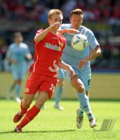 2. Fussball Bundesliga:  Christoph Menz (li,  1. FC Union Berlin) gegen Manuel Schaeffler (re, 1860 Muenchen)