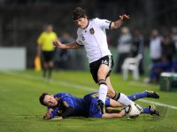 Fussball International:  Andrii Bogdanov (li, Ukraine) gegen Daniel Ginczek (re, Deutschland)
