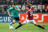 Fussball CHL  Saison 2011/2012: Cesc Fabregas (li, Barca) gegen Thiago Silva (AC Mailand)