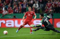 FUSSBALL DFB POKAL  Saison 2012/2013:  FC Bayern Muenchen - VfL Wolfsburg