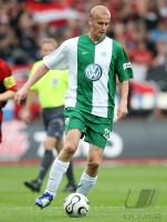 Fussball 1. Bundesliga: Wolfsburg, KARHAN Einzelaktion