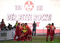 Fussball 2. BUNDESLIGA 14/15 : JUBEL 1. FC Kaiserslautern