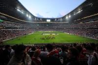 Fussball: Public Viewing in der Allianz Arena in Muenchen