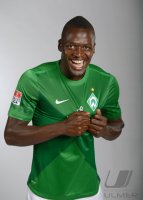 Fussball 1. Bundesliga, Saison 2012/2013, Werder Bremen: Assani Lukimya im exklusiven Pressefoto ULMER Fotoshooting