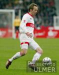 FUSSBALL 1. Bundesliga  Andreas Hinkel (VfB) am Ball