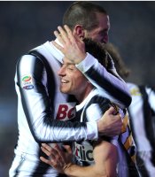 FUSSBALL SERIE A:  Giorgio Chiellini (li.) mit Emanuele Giaccherini (Juventus Turin)