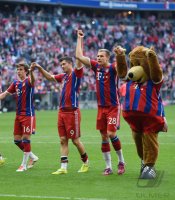 Fussball 1. Bundesliga Saison 14/15: FC Bayern Muenchen - Eintracht Frankfurt