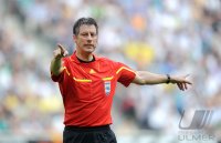 Fussball 1. Bundesliga:  Schiri Wolfgang Stark