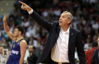 Basketball 1. Bundesliga 15/16: FC Bayern Muenchen - EWE Baskets Oldenburg