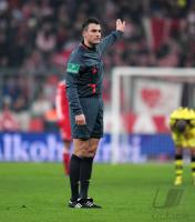 Fussball 1. Bundesliga : Schiri Knut Kircher