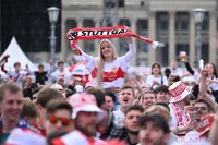Fussball DFB Pokal Finale 24/25: Arminia Bielefeld - VfB Stuttgart, Public Viewing auf dem Schlossplatz