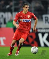 FUSSBALL, 1. BUNDESLIGA, 12. Spieltag: Stuttgart, NIEDERMEIER Einzelaktion