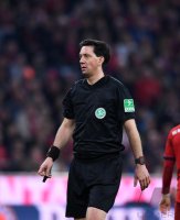 Fussball 1. Bundesliga Saison 18/19: FC Bayern Muenchen - Borussia Dortmund