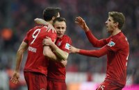 Fussball 1. Bundesliga Saison 15/16: FC Bayern Muenchen - FC Ingolstadt