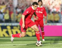 Fussball 1. Bundesliga: FCB, LUCIO Einzelaktion am Ball