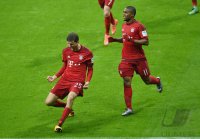 Fussball 1. Bundesliga Saison 15/16: JUBEL FC Bayern Muenchen