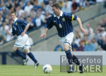 FUSSBALL Schottland -Deutschland  Lambert (SCO) am Ball