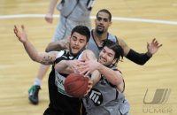 Basketball 1. Bundesliga 2011/2012:  Walter Tigers Tuebingen -Artland Dragons