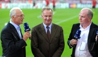 Fussball CHL  Saison 2011/2012: Ehrenpraesident Franz Beckenbauer, Vorstandsvorsitzender Karl Heinz Rummenigge, Praesident Uli Hoeness (v. li., FC Bayern Muenchen)