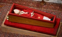 Vatikan / Rom: Trauer nach dem Tod von Papst Franziskus I.