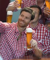 Fussball 1. Bundesliga 14/15: Xabi Alonso (FC Bayern Muenchen)
