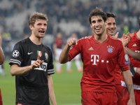 FUSSBALL INTERNATIONAL CHL VIERTELFINALE 12/13: JUBEL FC Bayern Muenchen