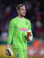 Fussball DFB Pokal 2. Runde 13/14: Torwart Oliver Baumann (SC Freiburg)