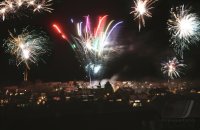 Feuerwerk an Silvester 2021 / Neujahr 2022 ueber Rotternburg