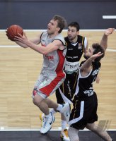 Basketball  1. Bundesliga  10/11   Walter Tigers Tuebingen - Brose Baskets