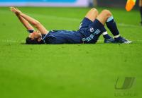 FUSSBALL UEFA CUP: Schalke, KURANYI am Boden