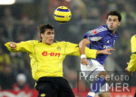 Fussball 1. Bundesliga: Dortmund - Schalke, Zweikampf