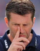 Fussball 1. Bundesliga : Enttaeuschung Trainer Michael Skibbe (Frankfurt)