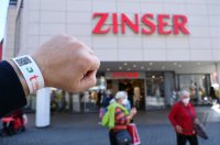 Corona Modelstadt Tuebingen: Tageszertifikat / Tagesticket Armband mit QR Code