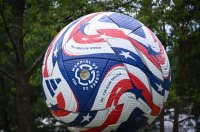 Adidas Club World Cup Ball  vor Home of FIFA in Zuerich