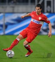 FUSSBALL, 1. BUNDESLIGA, 12. Spieltag: Stuttgart, CELOZZI Einzelaktion