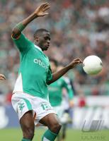 Fussball 1. Bundesliga: Werder, SANOGO Einzelaktion