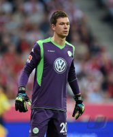 Fussball 1. Bundesliga Saison 14/15: Torwart Max Gruen (VfL Wolfsburg)