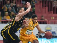 Basketball 1. Bundesliga 14/15 Hauptrunde:  Walter Tigers Tuebingen - MHP RIESEN Ludwigsburg