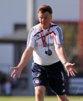 Fussball 1. Bundesliga:  Trainer Louis van Gaal (FCB)