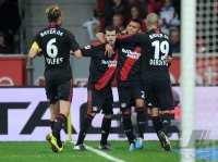 Fussball 1. Bundesliga : (v. li.) Leverkusen JUBEL, Simon Rolfes, Tranquillo Barnetta , Arturo Vidal, Eren Derdiyok