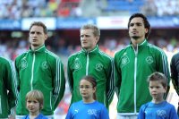 FUSSBALL INTERNATIONAL:  Benedikt Hoewedes , Andre SCHUERRLE , Mats HUMMELS (v.li., Deutschland)