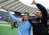 FUSSBALL SERIE A:  Miroslav Klose (li, Lazio Rom)
