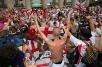 Fussball WM 2006:  England  FANS auf dem Stuttgarter Schlossplatz
