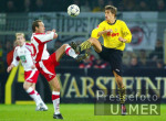 Fussball 1. Bundesliga: Dortmund - Koeln, Zweikampf