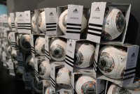 Fussball 1. Bundesliga  Saison  2013/2014:  Praesentation Adidas Ball Torfabrik 4